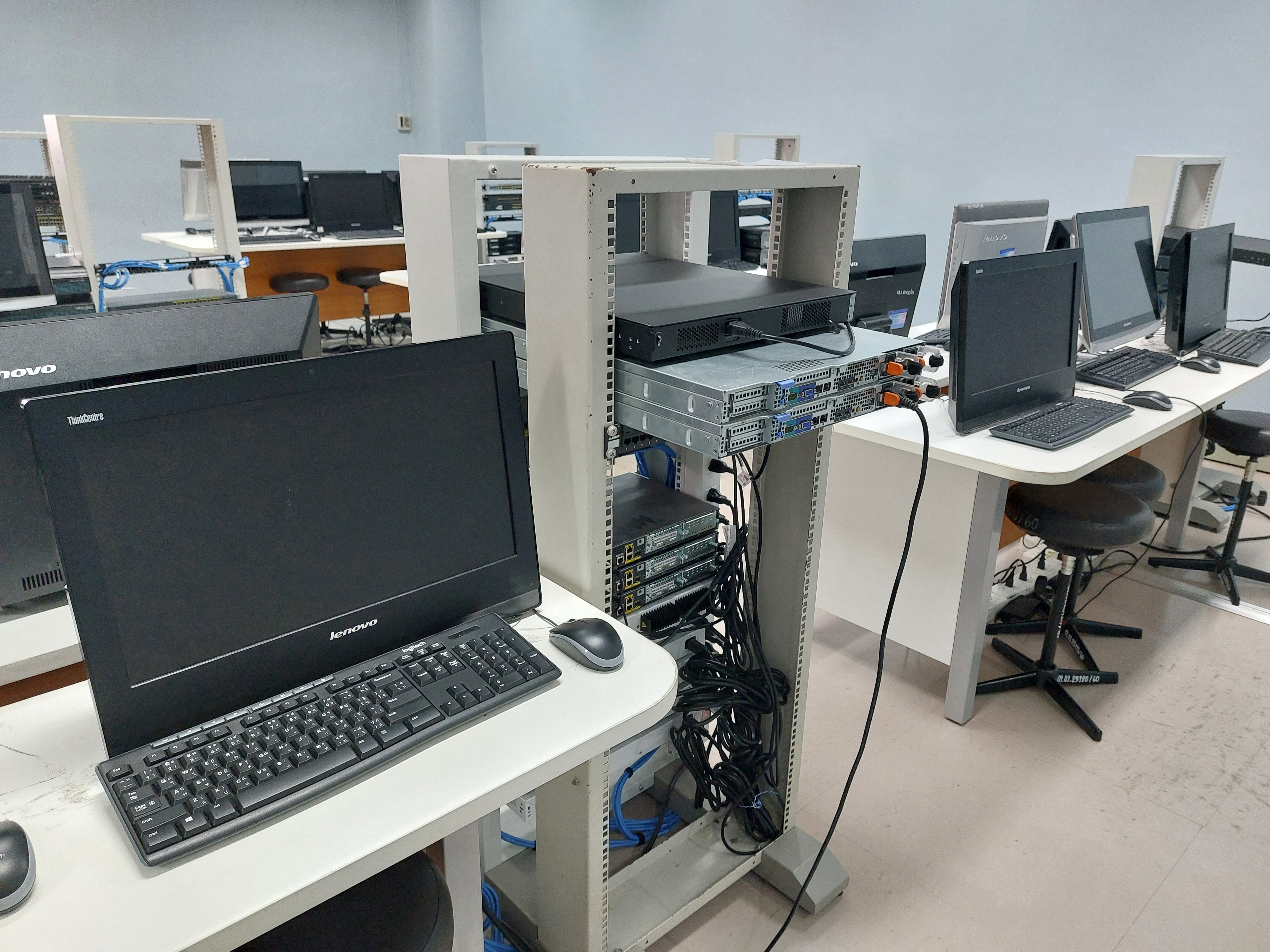 รูปห้องปฏิบัติการ