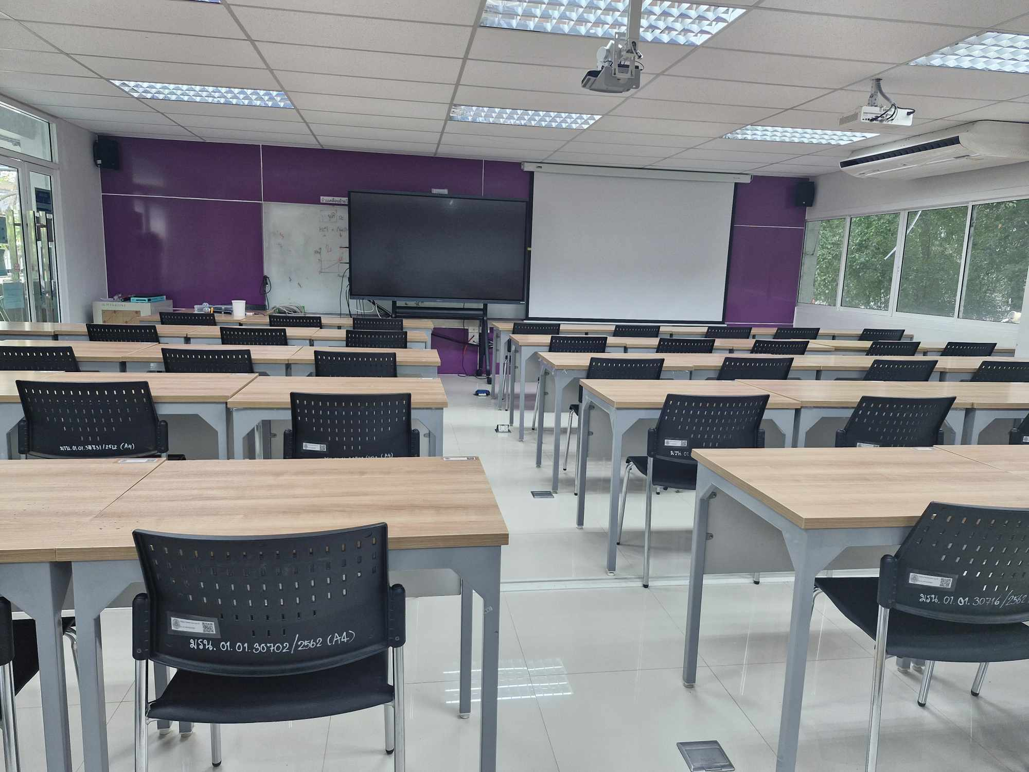 รูปห้องปฏิบัติการ