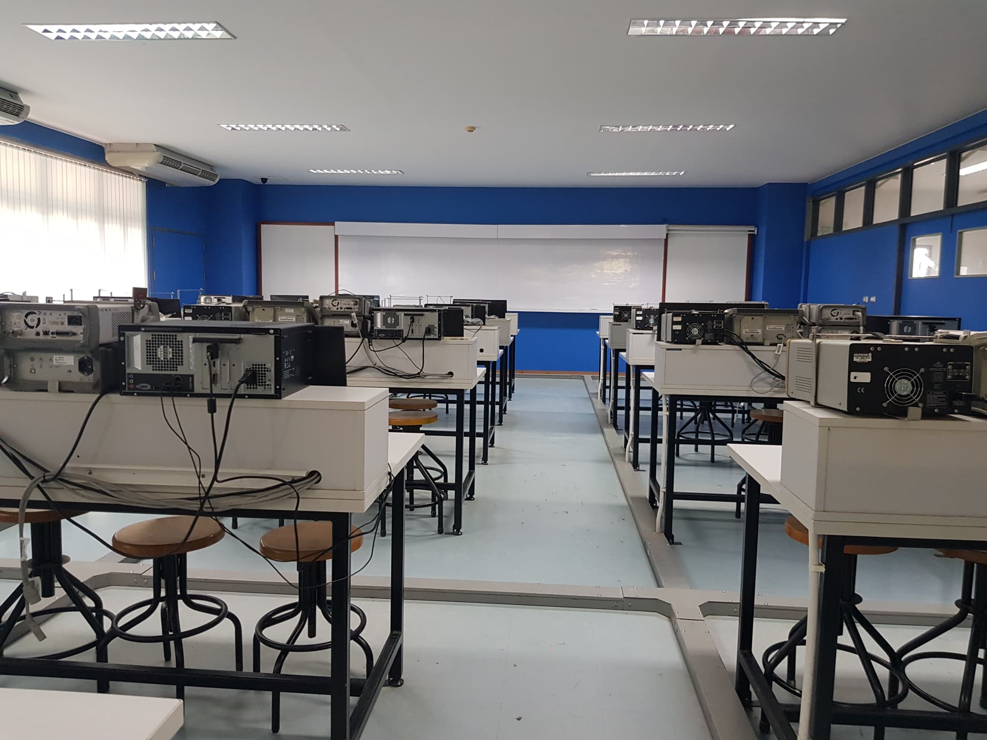 รูปห้องปฏิบัติการ