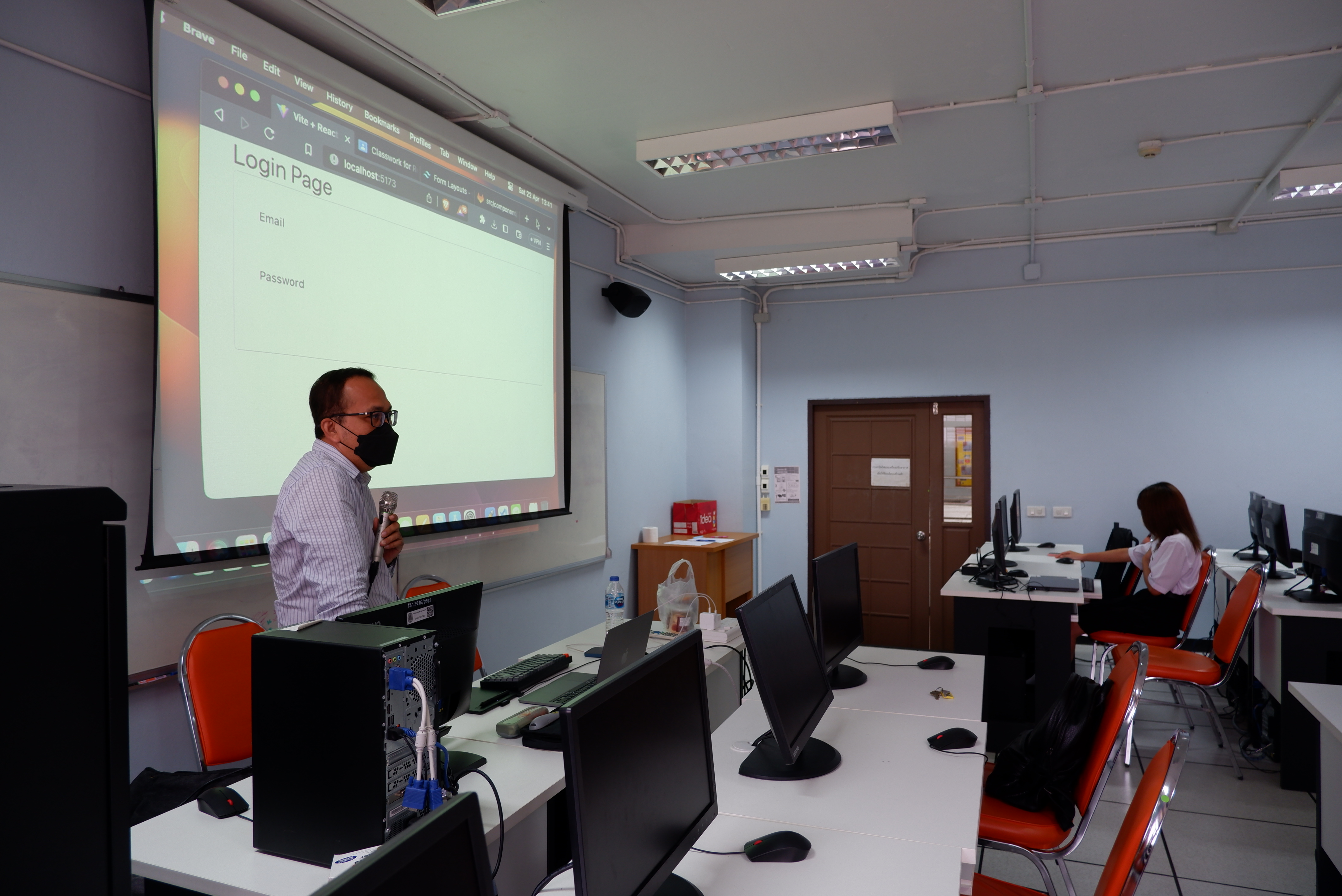 อาจารย์สมหมาย กรังพานิช