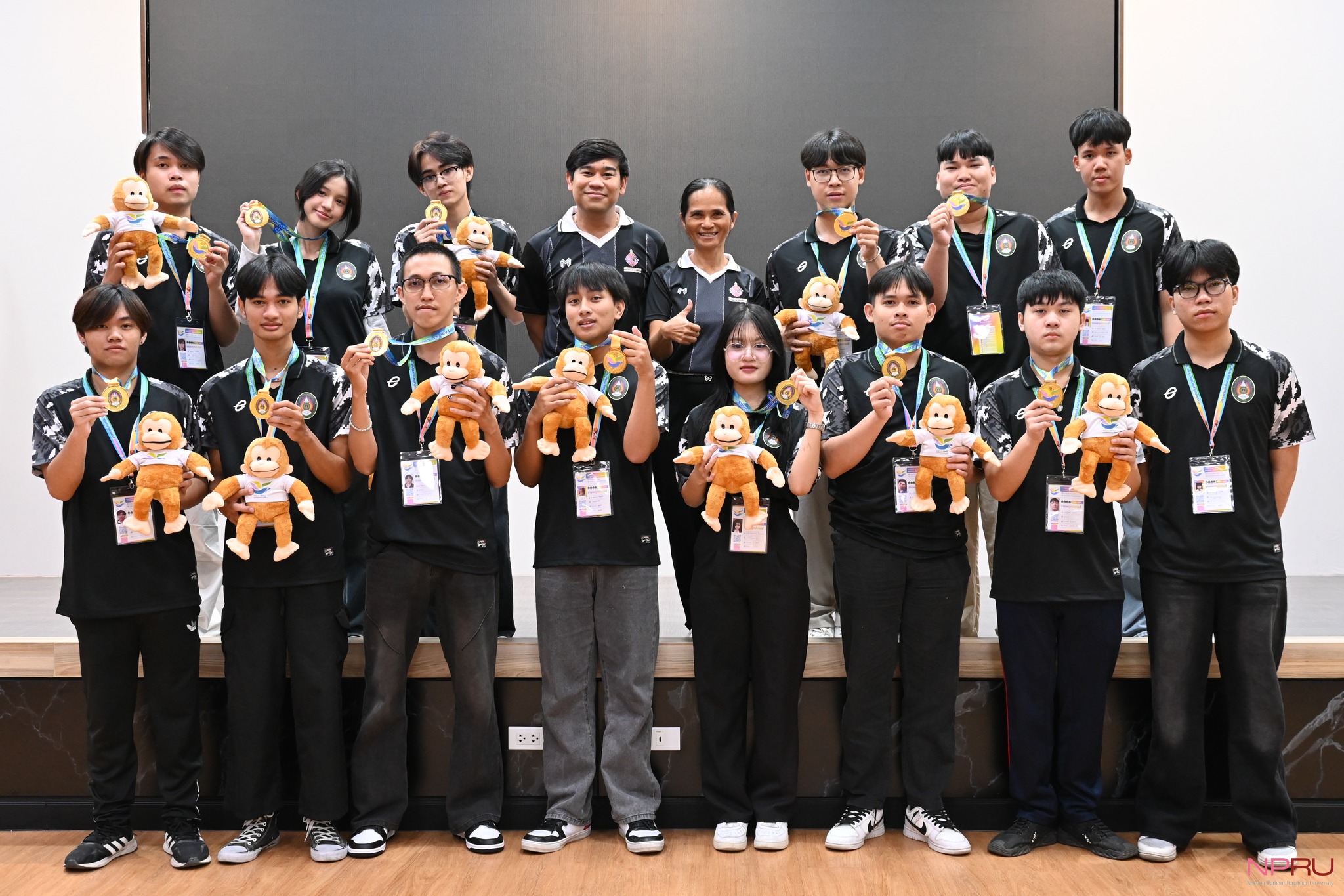 ขอแสดงความยินดีกับนักศึกษาจากการแข่งขัน กีฬาอีสปอร์ต ROV